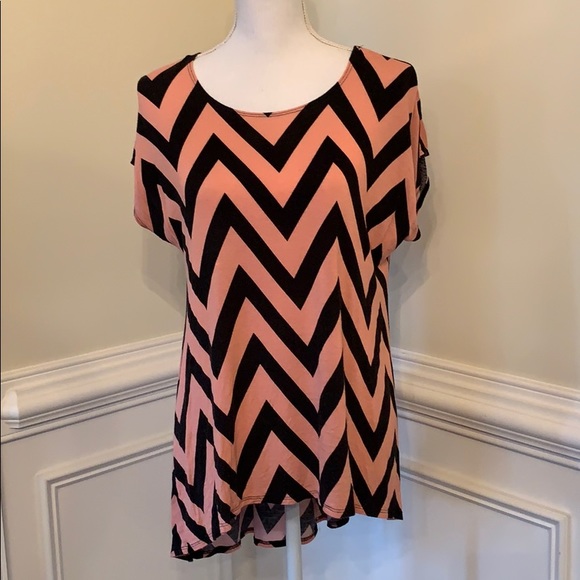 82 days Tops - Pink and black high low tunic top